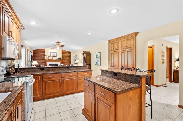 16136 Prairie Ronde Road, Schoolcraft, MI 49087