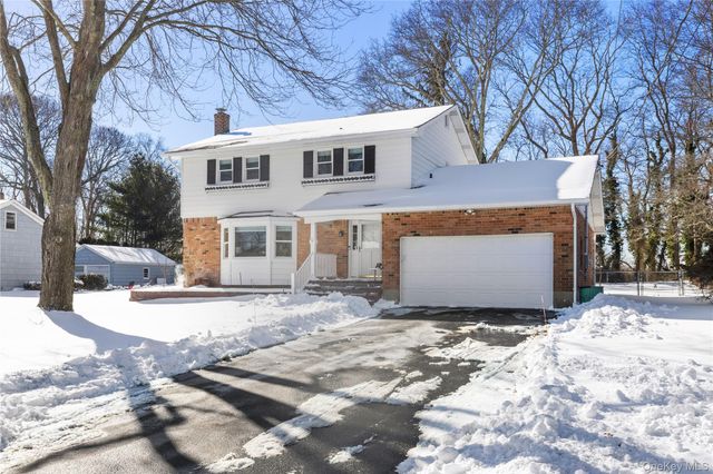 93 Saint Marys Drive, Jamesport, NY 11947