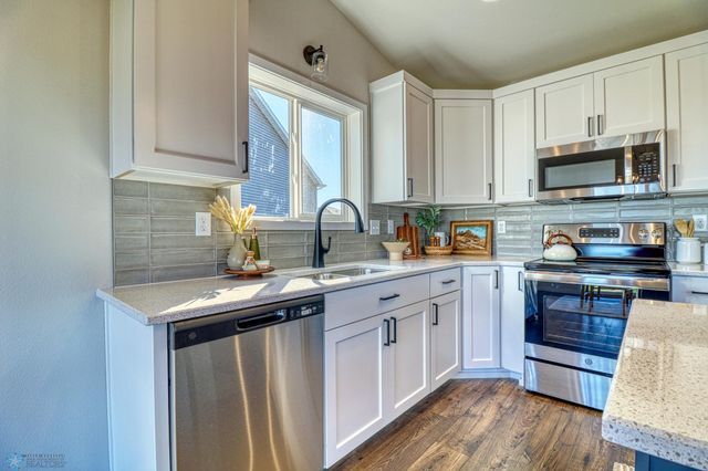 6740 Belding Drive S, Fargo, ND 58104