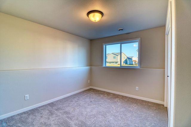 6740 Belding Drive S, Fargo, ND 58104