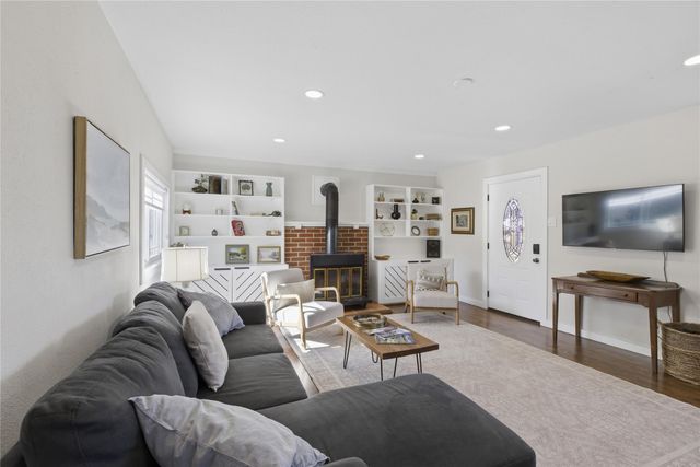 2505 Belaire West LN, Marble Falls, TX 78654