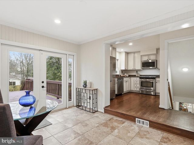 6437 SPRING TER, Falls Church, VA 22042