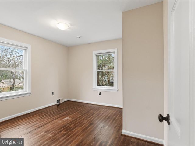 6437 SPRING TER, Falls Church, VA 22042