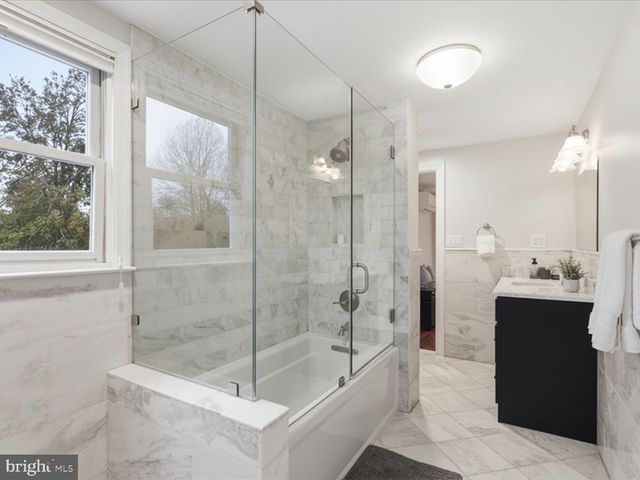 6437 SPRING TER, Falls Church, VA 22042