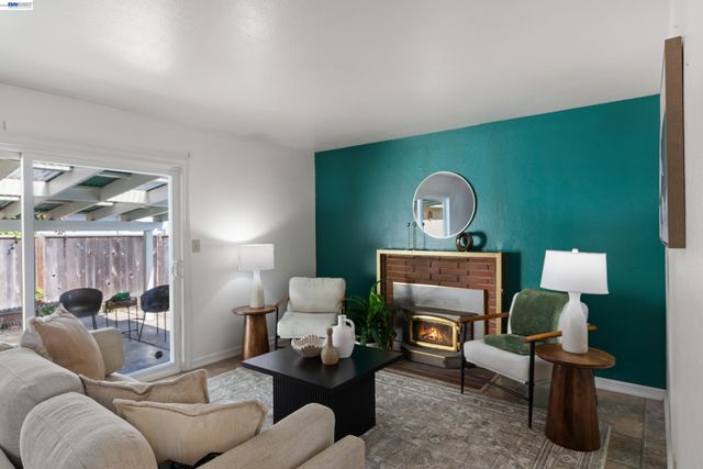 5269 Abbey Ct, Newark, CA 94560