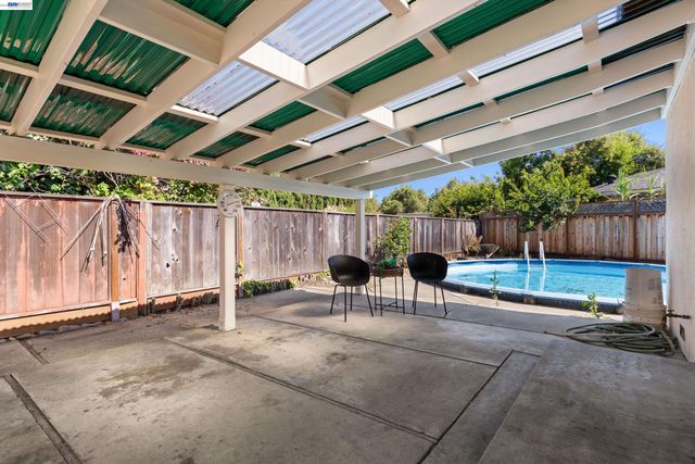 5269 Abbey Ct, Newark, CA 94560