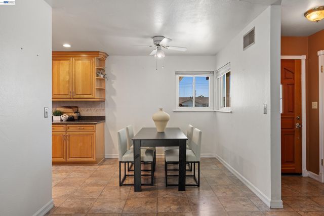 5269 Abbey Ct, Newark, CA 94560