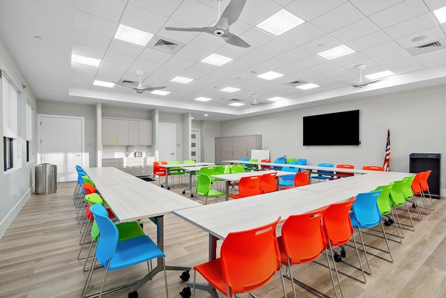 10612 Whitewind Circle, Boynton Beach, FL 33473