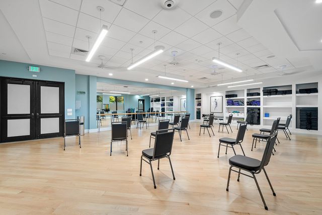 10612 Whitewind Circle, Boynton Beach, FL 33473