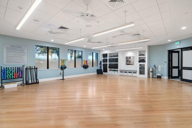 10612 Whitewind Circle, Boynton Beach, FL 33473