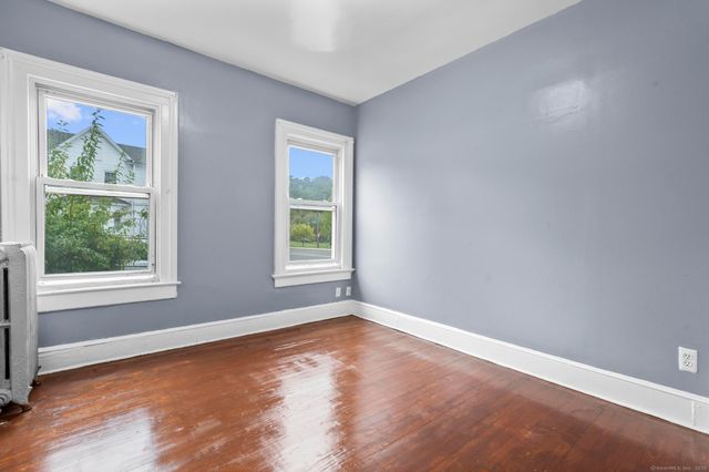 1105 North Main Street 1, Waterbury, CT 06704