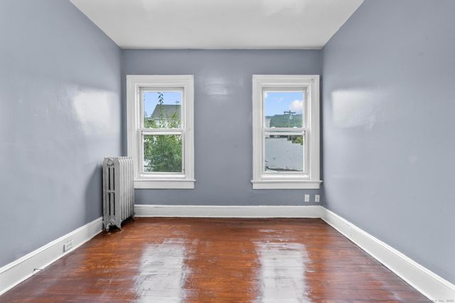 1105 North Main Street 1, Waterbury, CT 06704