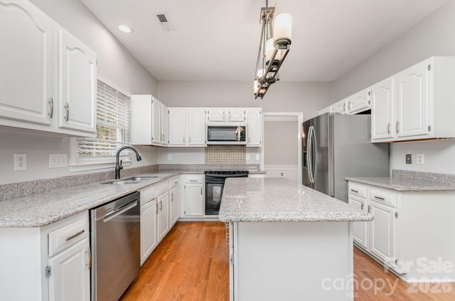 5923 Swanston Drive, Charlotte, NC 28269