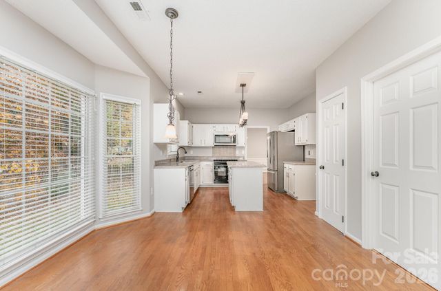 5923 Swanston Drive, Charlotte, NC 28269