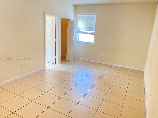 9430 SW 170th Psge 0, Miami, FL 33196