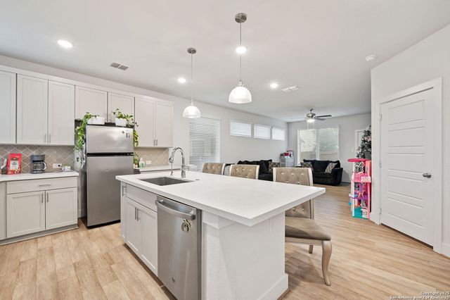 9019 Stillwater Pass, San Antonio, TX 78254