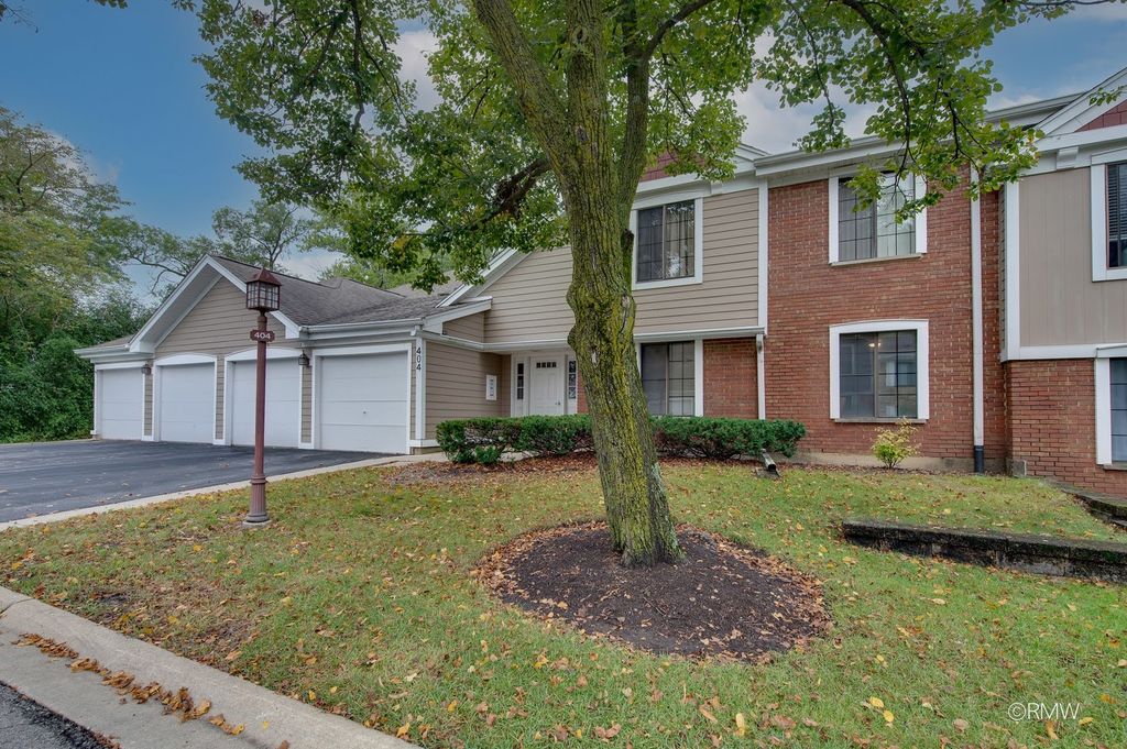 404 Sandalwood Lane A2, Schaumburg, IL 60193 — exterior