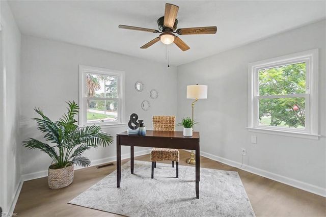 701 Sparrow RD, Chesapeake, VA 23325