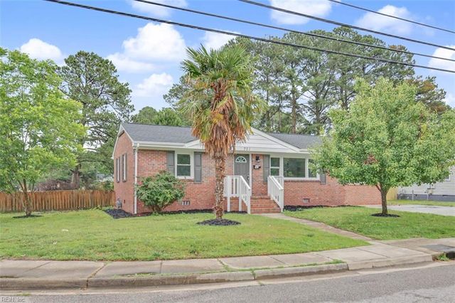 701 Sparrow RD, Chesapeake, VA 23325