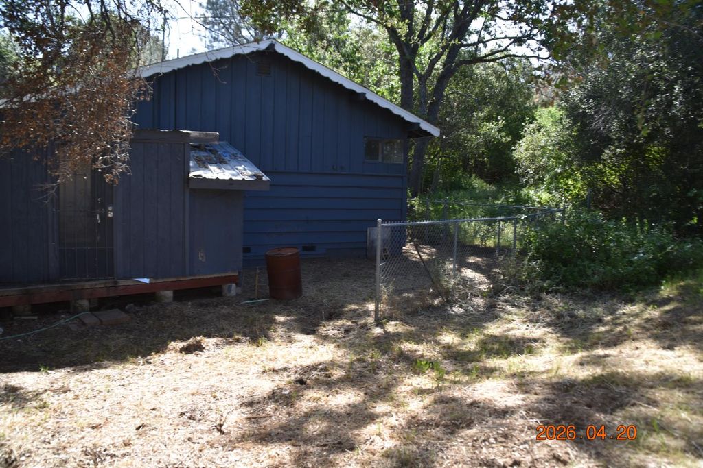 Image 21 of property listing at 54016 Road 200, North Fork, CA 93643