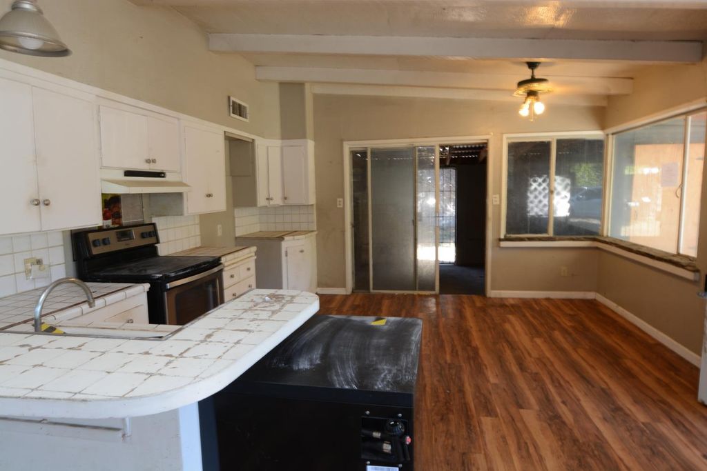 Image 3 of property listing at 54016 Road 200, North Fork, CA 93643