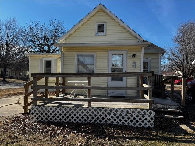 133 S Mulberry Street, Maryville, MO 64468