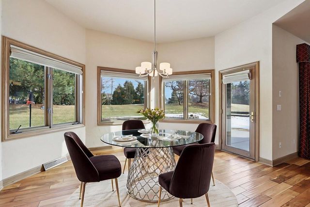 6748 S Yale DRIVE, Franklin, WI 53132