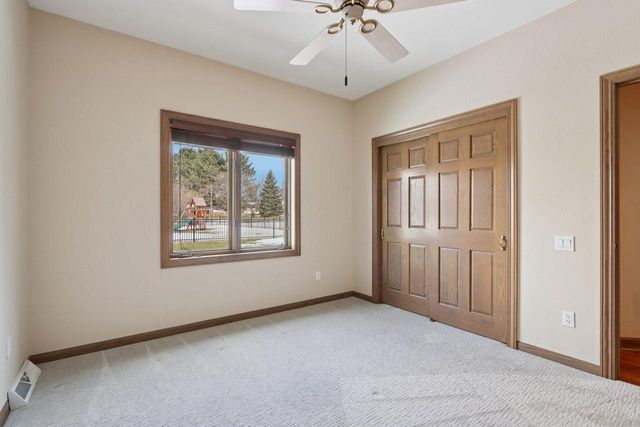 6748 S Yale DRIVE, Franklin, WI 53132