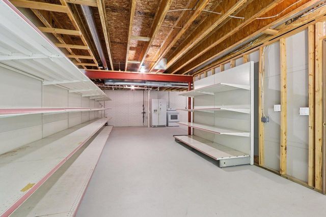 6748 S Yale DRIVE, Franklin, WI 53132