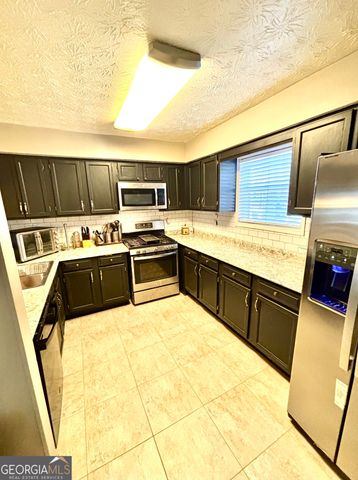 6428 Pinebark Way, Morrow, GA 30260