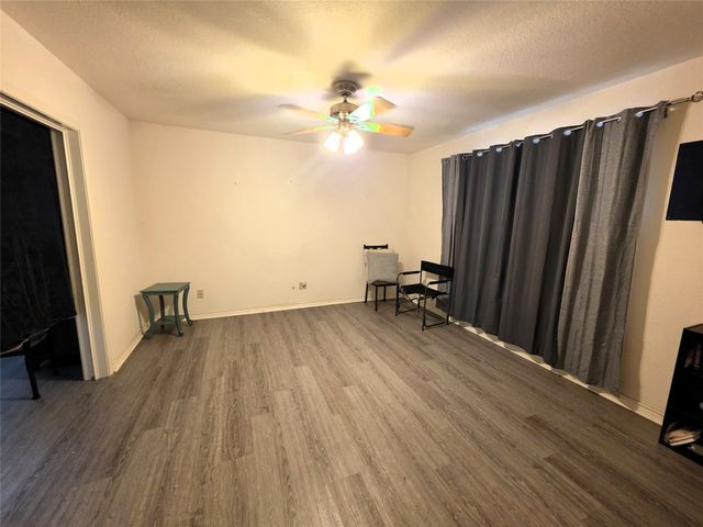 305 N Neches Street, Whitney, TX 76692