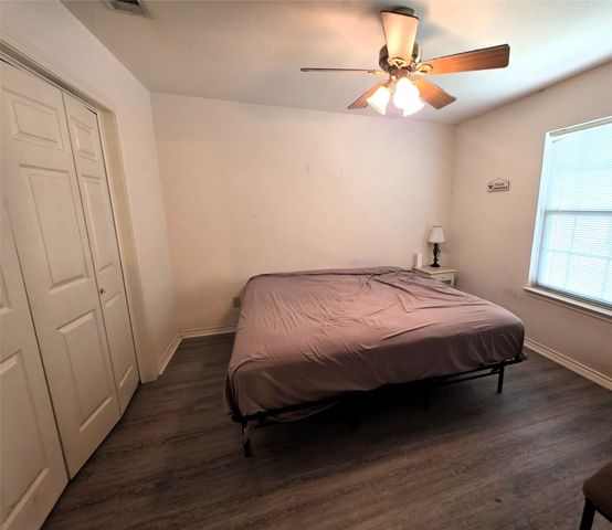 305 N Neches Street, Whitney, TX 76692