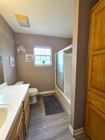 305 N Neches Street, Whitney, TX 76692