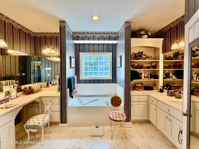 100 Trace Ridge Drive, Clinton, MS 39056