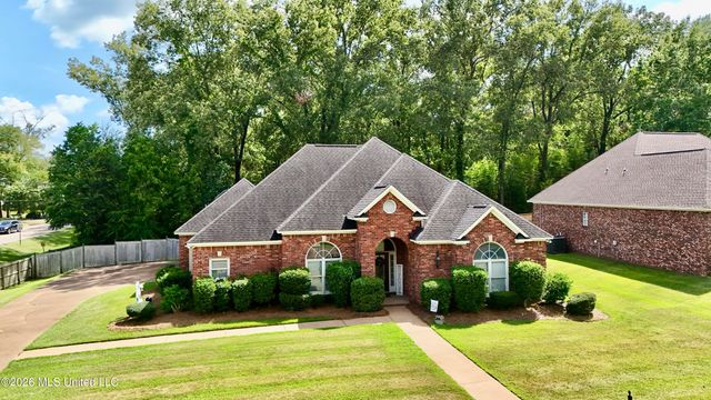 100 Trace Ridge Drive, Clinton, MS 39056