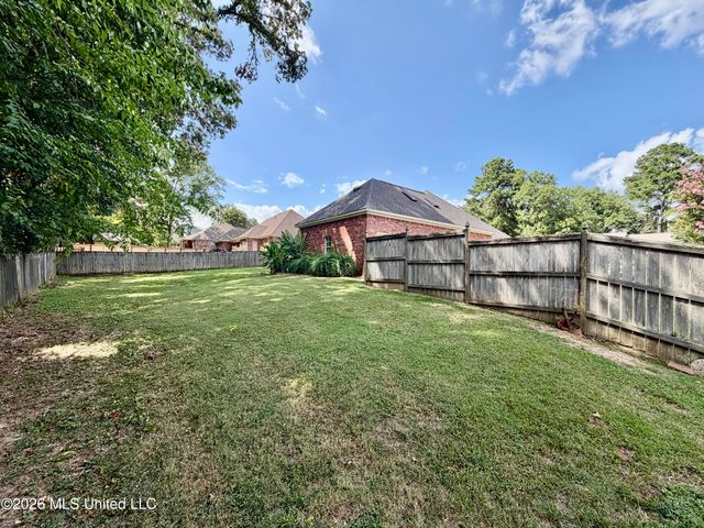 100 Trace Ridge Drive, Clinton, MS 39056