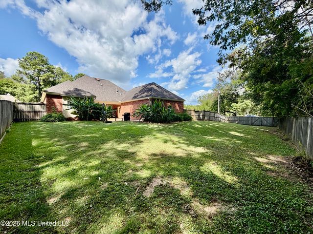 100 Trace Ridge Drive, Clinton, MS 39056
