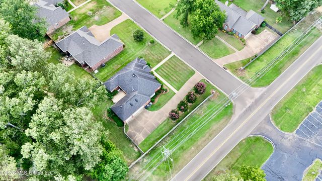 100 Trace Ridge Drive, Clinton, MS 39056