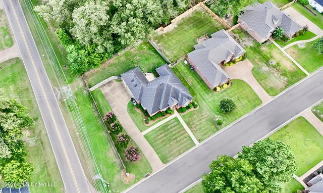100 Trace Ridge Drive, Clinton, MS 39056