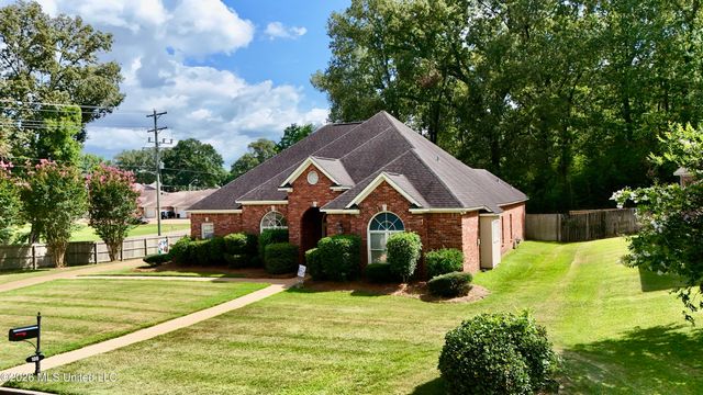 100 Trace Ridge Drive, Clinton, MS 39056