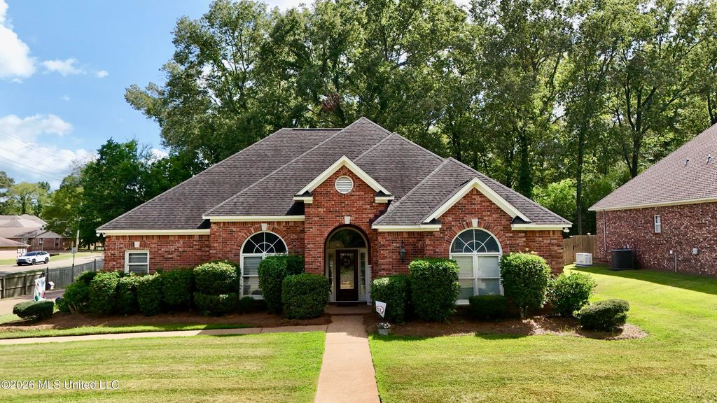 100 Trace Ridge Drive, Clinton, MS 39056
