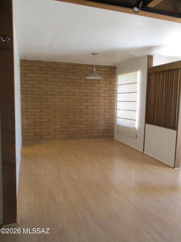 2777 N Treat Avenue, Tucson, AZ 85716
