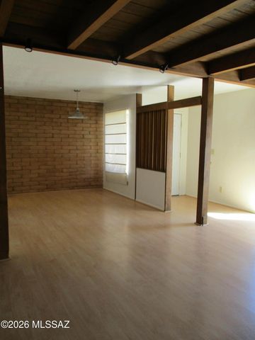 2777 N Treat Avenue, Tucson, AZ 85716