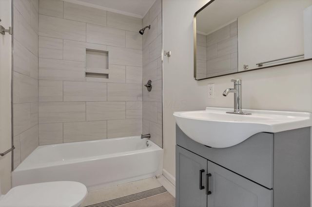 13060 Oak Road NE, Thornville, OH 43076