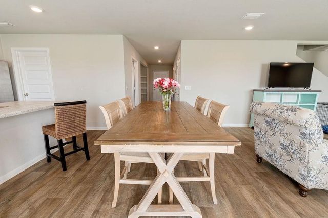 18784 Chipola Drive, Robertsdale, AL 36567