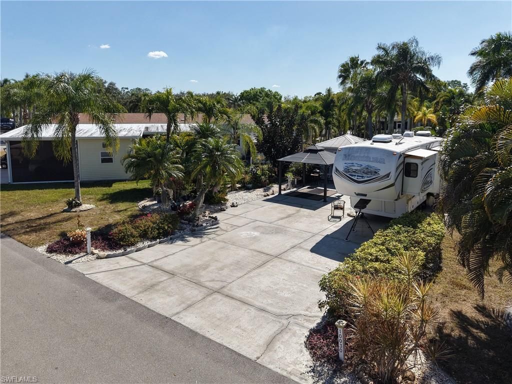 10030 Willowood Dr, FORT MYERS, FL 33905 — photo 2