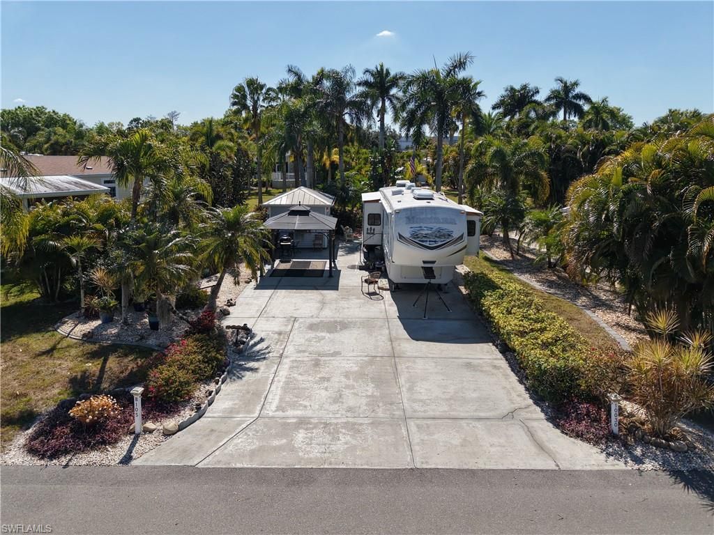 10030 Willowood Dr, FORT MYERS, FL 33905 — photo 3