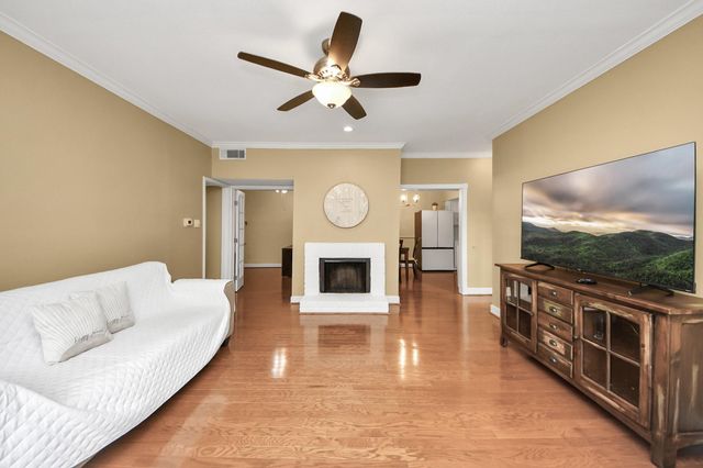 2100 Tanglewilde Street 551, Houston, TX 77063