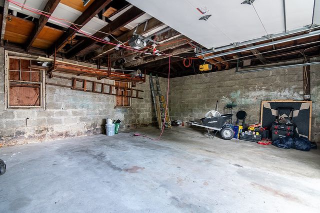 255 Farmington Avenue 2, Cranston, RI 02920