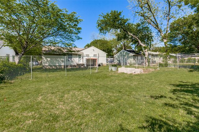 2140 Montalba Avenue, Dallas, TX 75228